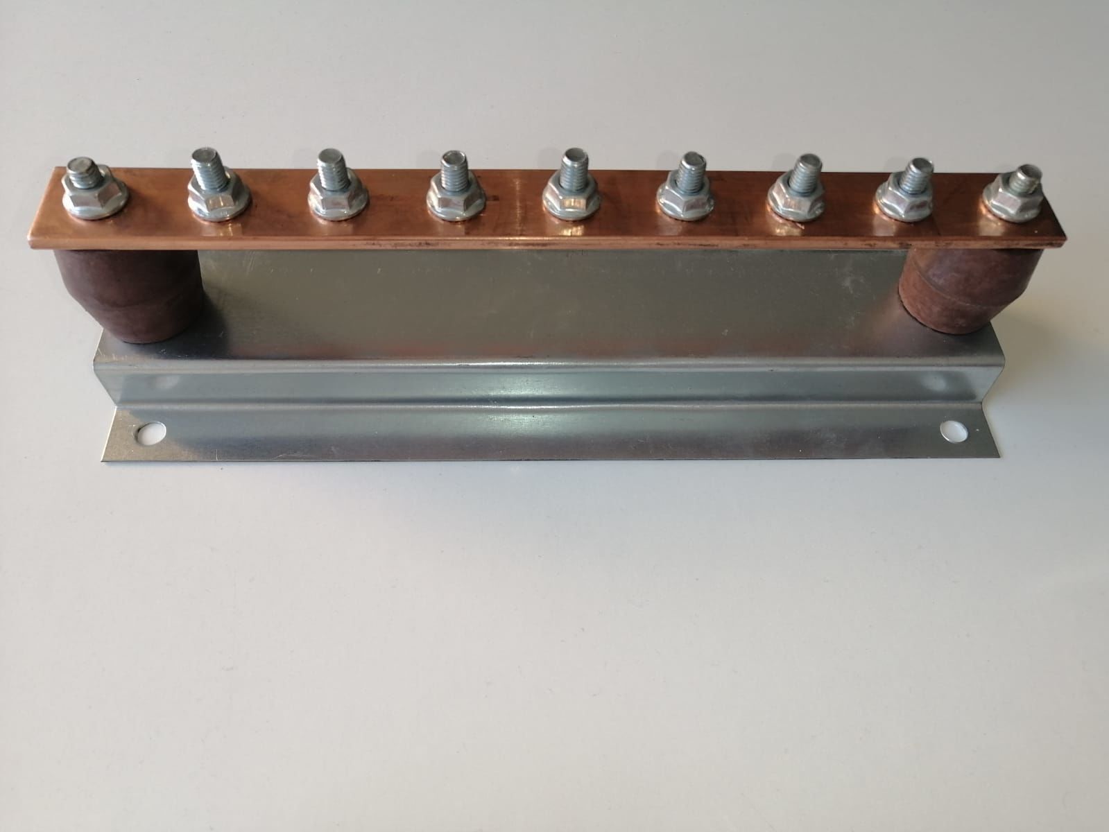 5 ADET İZOLATÖRLÜ TOPRAKLAMA BAKIR EŞPOTANSİYEL BARA 30X3X300mm