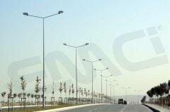 AD2 60/10 Galvanizli Çelik Poligon Aydınlatma Direği - Çift Konsol ( 1 Metre Konsol Boyu) Yeni Tedaş Tipi