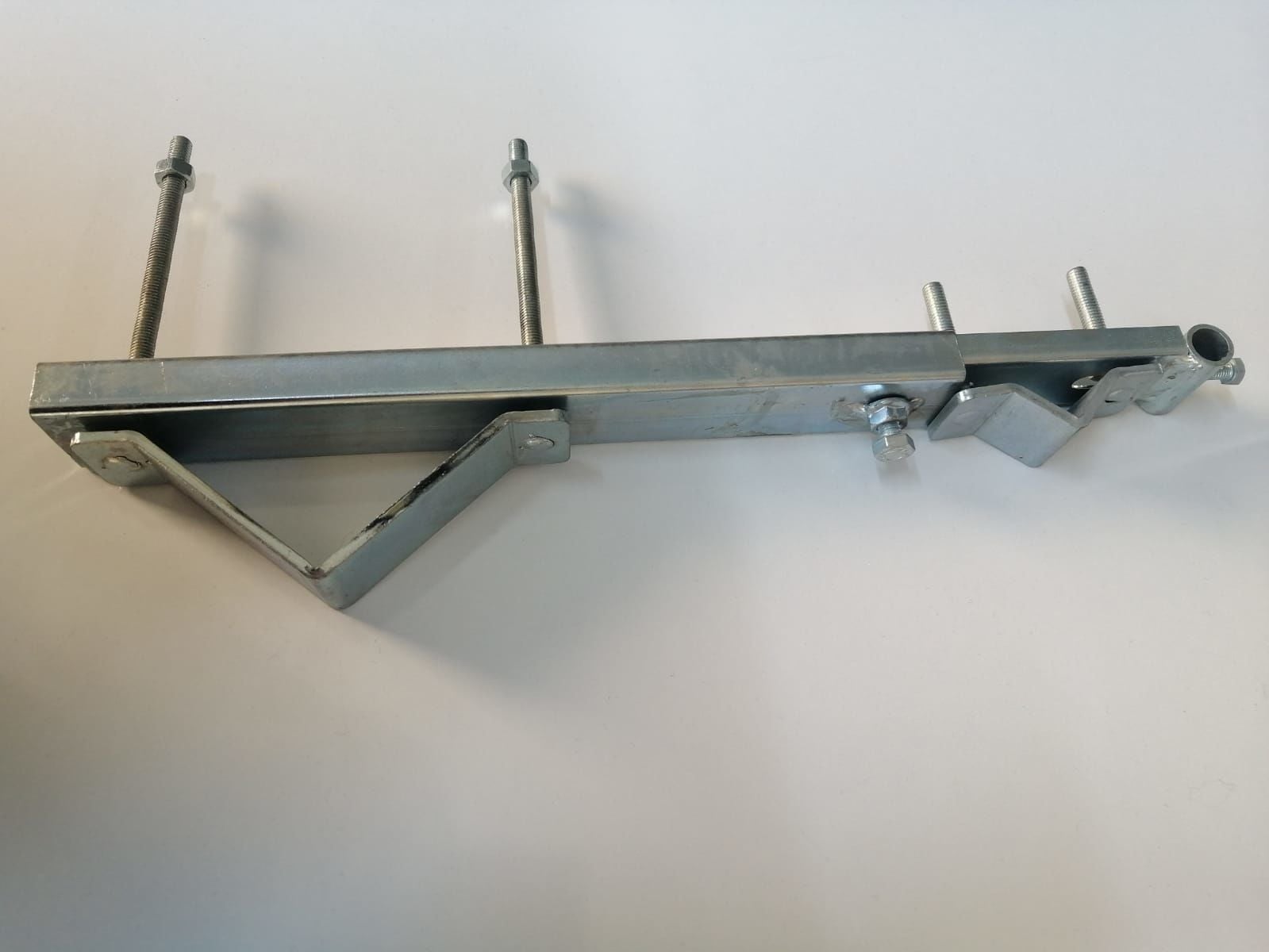 CAMİ ALEM TUTUCU Yıldırım Yakalama Çubuğu Tabanı ''Çap Ayarlı''